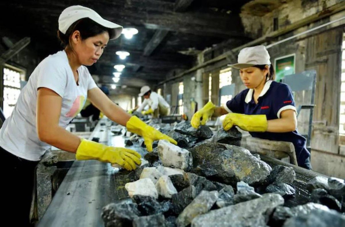 الصين تعزز التجارة المتوافقة مع قوانين المعادن النادرة