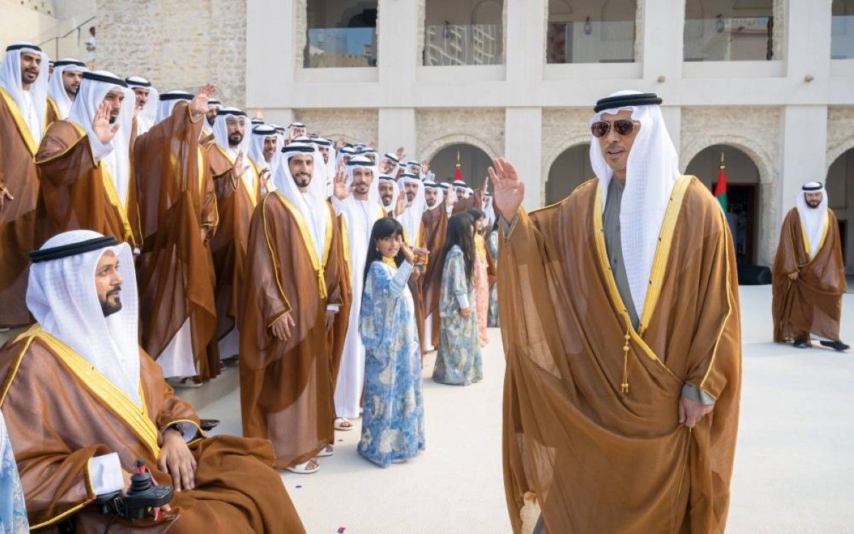 منصور بن زايد يشهد العرس الجماعي لأبناء أبوظبي في قصر الحصن