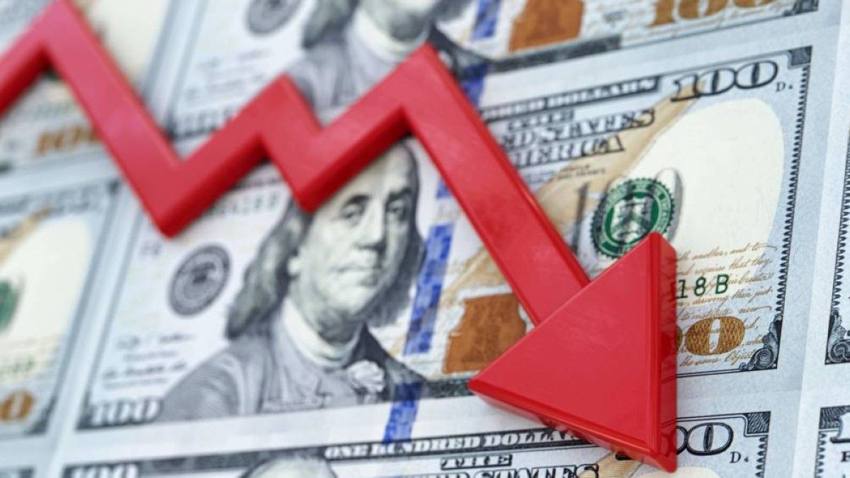 الدولار يتجه لتسجيل أسوأ أداء أسبوعي في نحو 6 أشهر