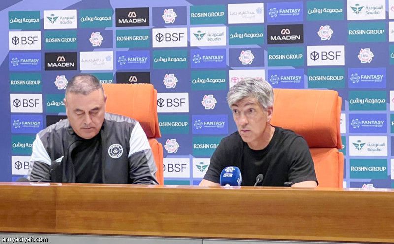 ألجواسيل: لا أملك سوى 15 لاعبا