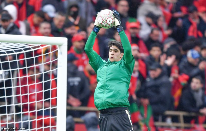 بونو يعادل حكيمي.. ويحطم رقم الزاكي مجددا