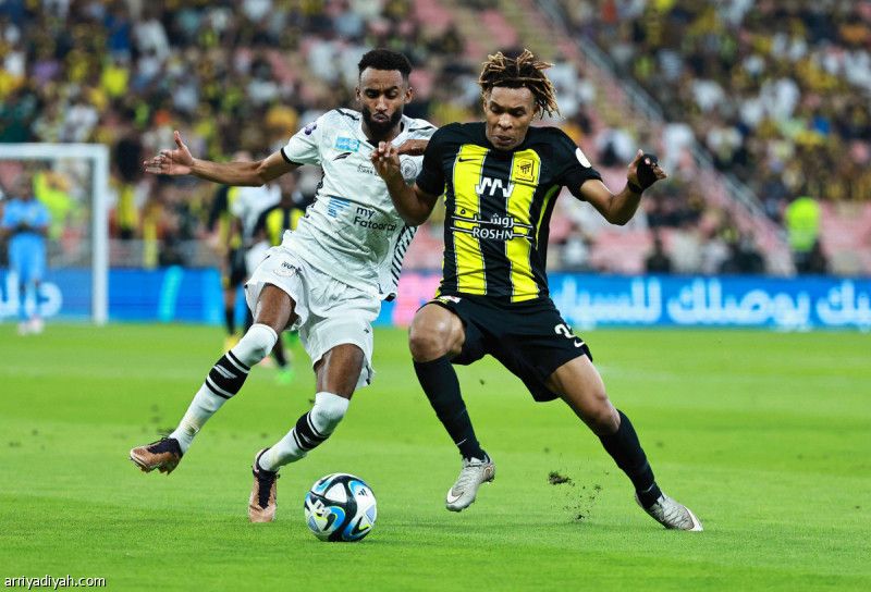 الدور الأول.. الشباب يتفوق على الاتحاد