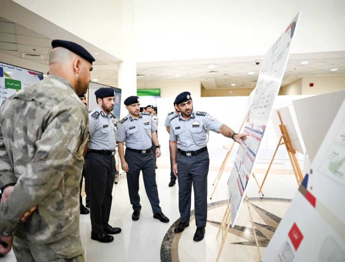 قائد شرطة أبوظبي يطلع على منظومة أكاديمية سيف بن زايد