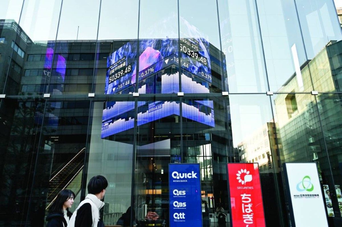 تباين أداء البورصات العالمية مع اقتراب نهاية العام وسط تداولات ضعيفة