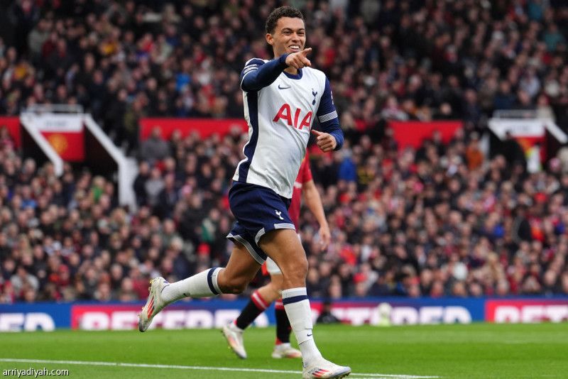 بالاس يتفق مع توتنام على صفقة جونسون