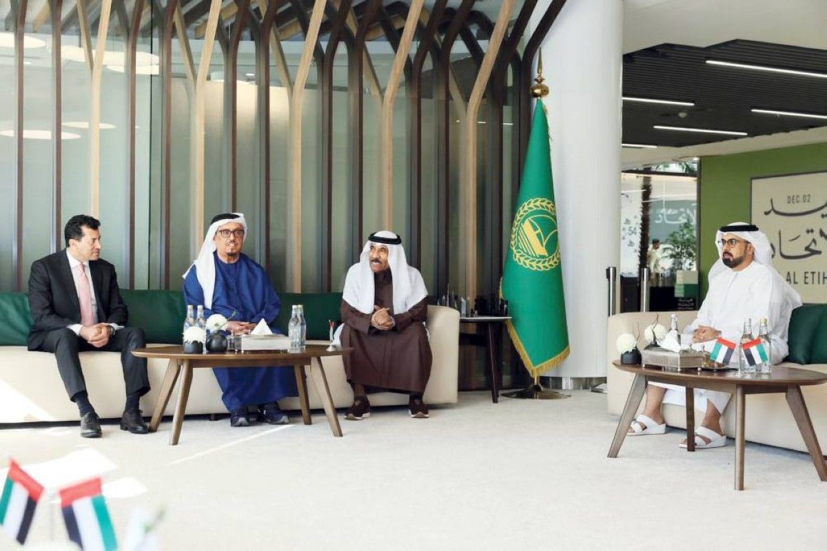 ضاحي خلفان يبحث ووزير الشباب والرياضة المصري مجالات التعاون