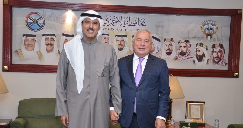 محافظ الأحمدي مستقبلاً سفير طاجيكستان