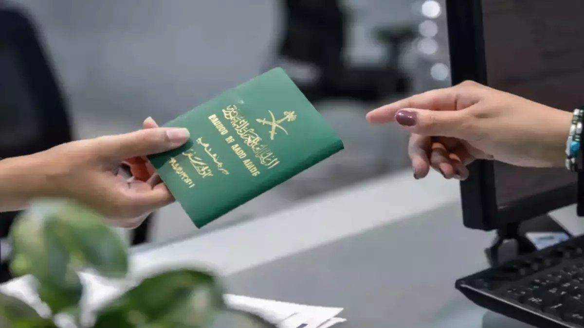 صدمة مالية: السعودية ترفع رسوم الإقامة 30% 8.4 مليون مقيم أمام سباق مع الزمن!