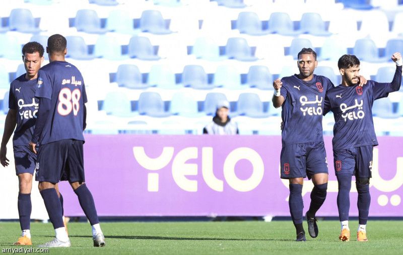 أبها يعزز صدارته بنقاط الباطن