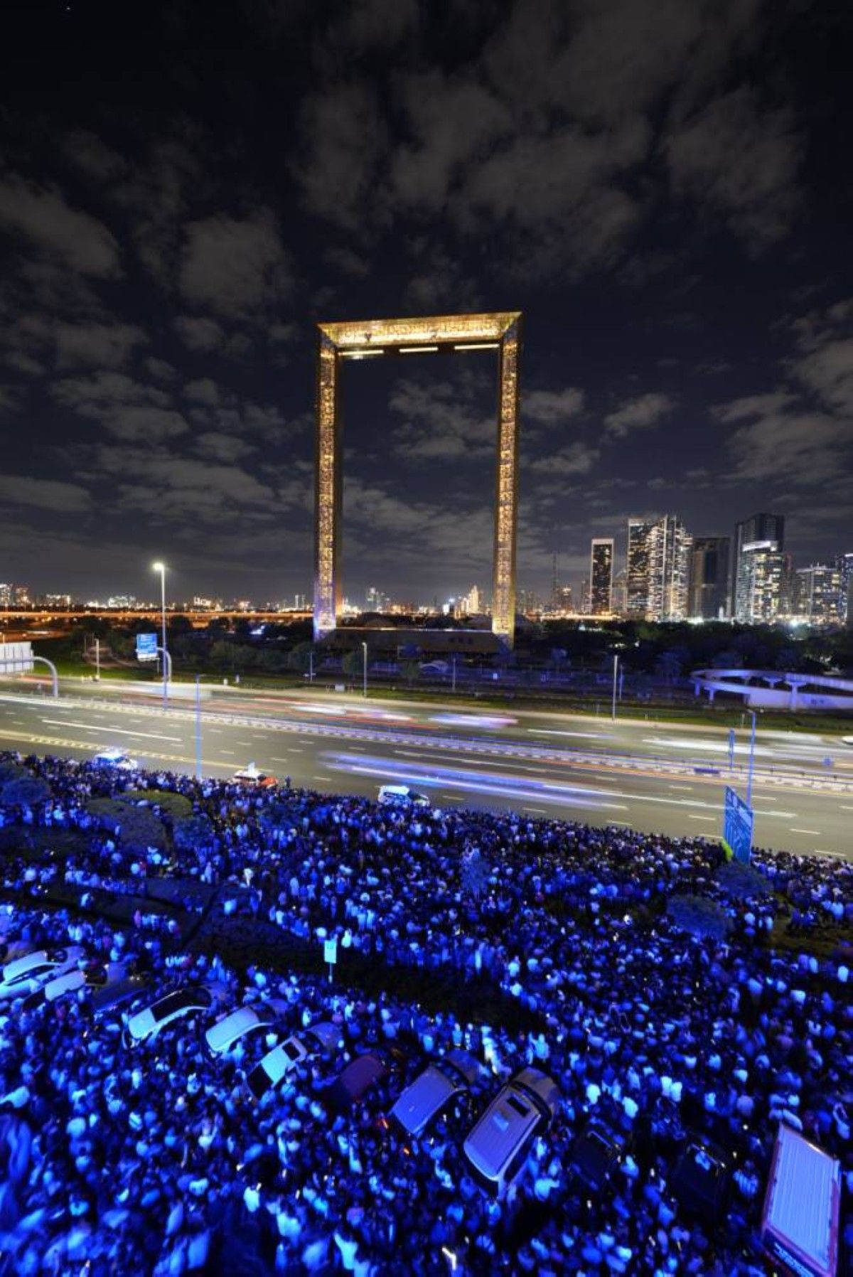 دبي تدخل العام الجديد باحتفالات أبهرت العالم