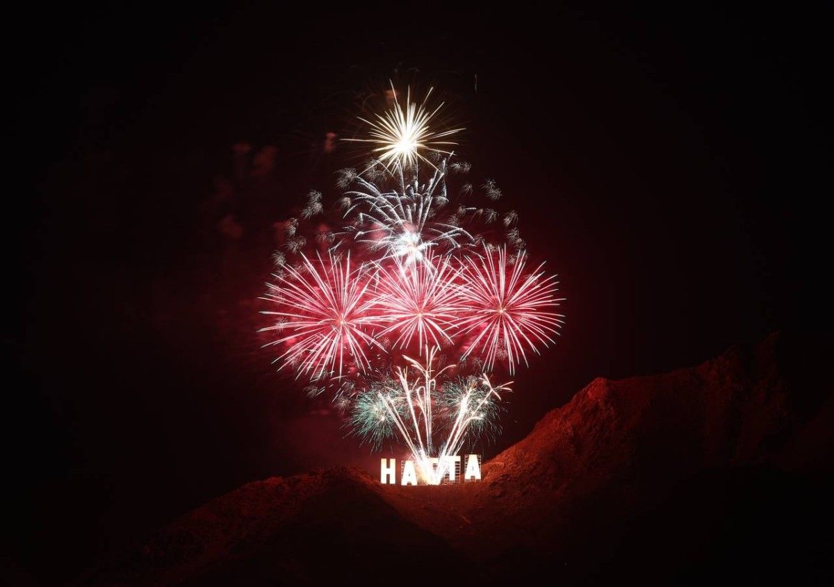 سحر دبي يضيء العالم بألوان الفرح احتفالاً بقدوم عام 2026