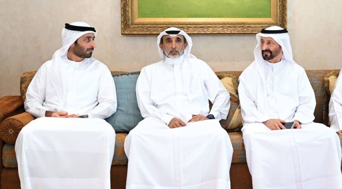 سيف بن زايد يعزي في وفاة محمد بن عبيد آل مكتوم