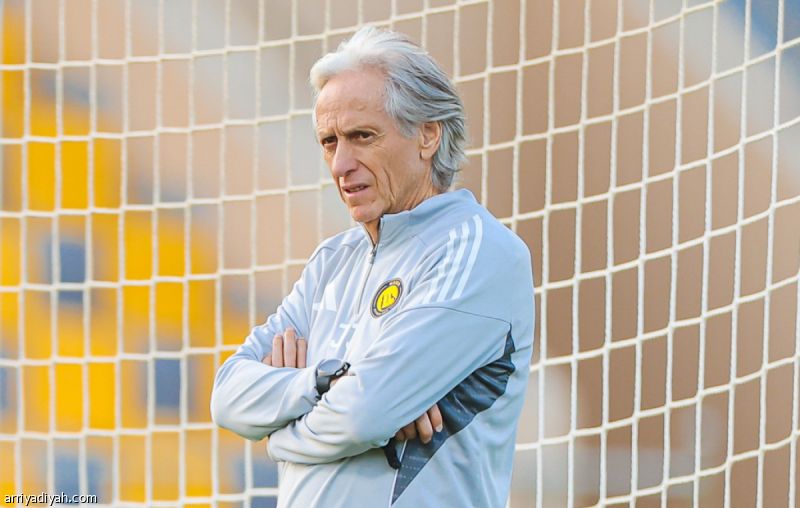 جيسوس يقصي بينتو ويفاضل بين يحيى وبوشل