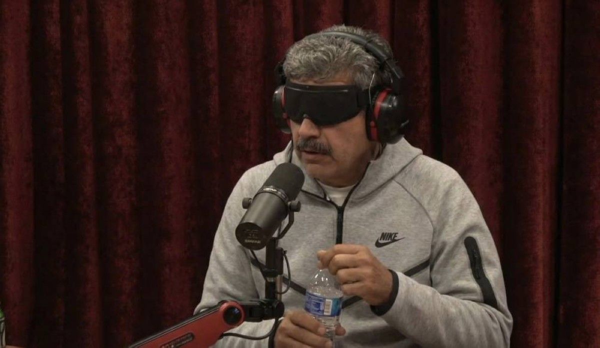 قفزة تاريخيّة.. صورة مادورو تُشعل الطلب على بدلات نايكي