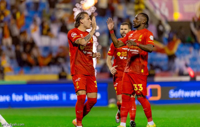 برباعية.. الرياض يتلقى ضربة القادسية الثانية