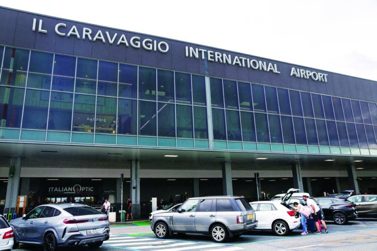 آلاف العالقين بعد توقف رحلات مطار بيرغامو الإيطالي