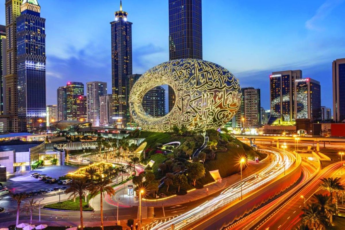 محمد بن راشد.. رؤية استباقية جعلت السياحة والطيران رافعتين للتنويع الاقتصادي والاستدامة