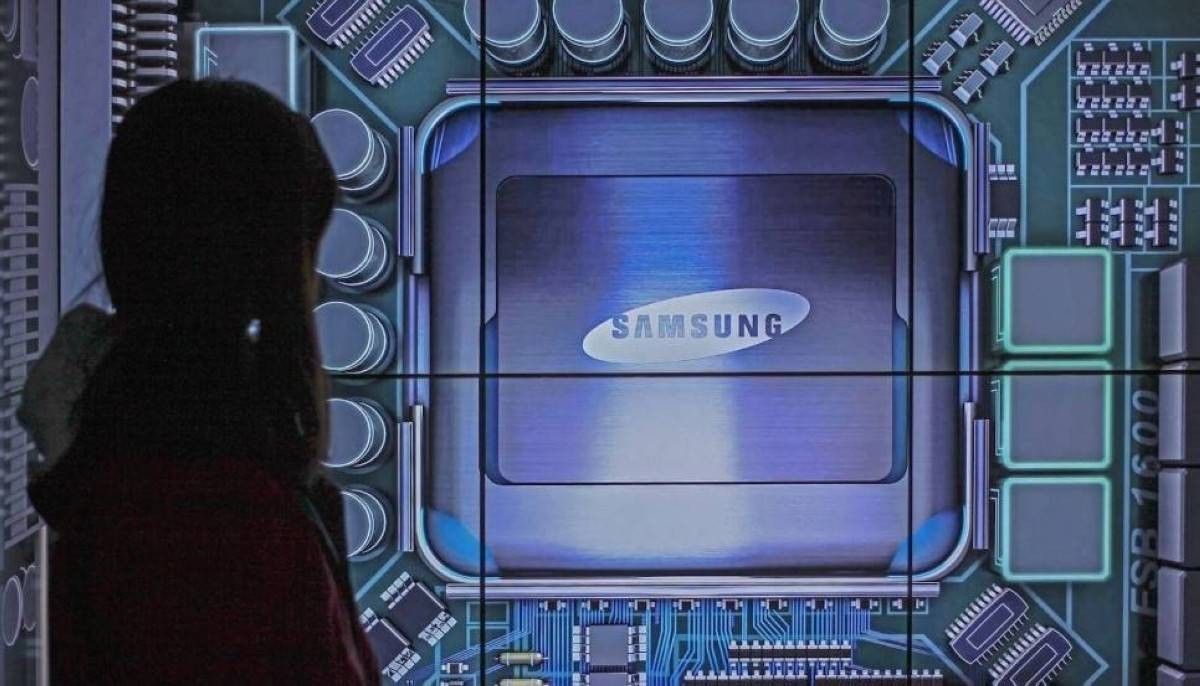 «سامسونج» تخطط لمضاعفة هواتفها المزودة بـ «AI» في 2026