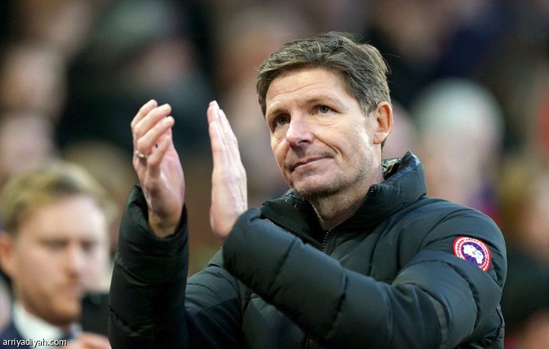 «تيليجراف»: جلاسنر يتقدم مرشحي «الشياطين»