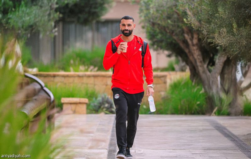 صلاح يتخطى مدرب مصر.. ويستهدف رقمه التهديفي