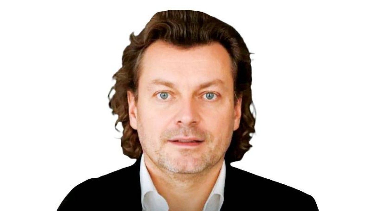 ديفاسيني.. إمبراطور العملات الرقمية المشفرة