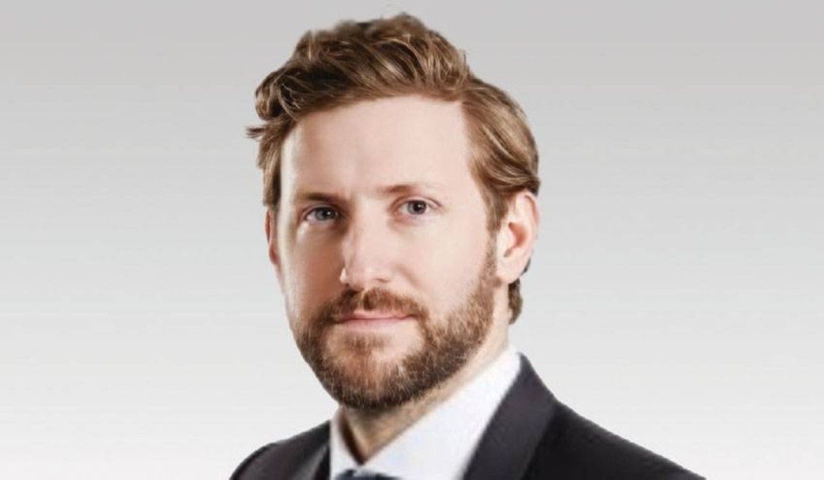 إريك ماكير «رحّالة الساعات الفاخرة» ينتقل إلى دبي