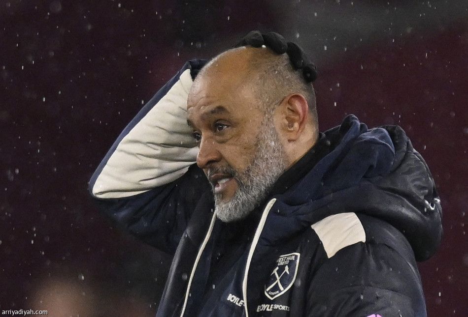 نوتنجهام يذيق ويست هام الخسارة الـ 13