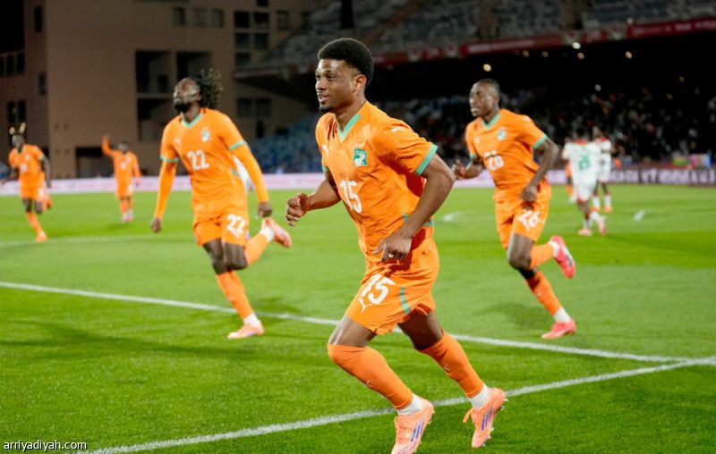 بحضور كيسيه.. أكبر انتصار يضع الأفيال أمام مصر