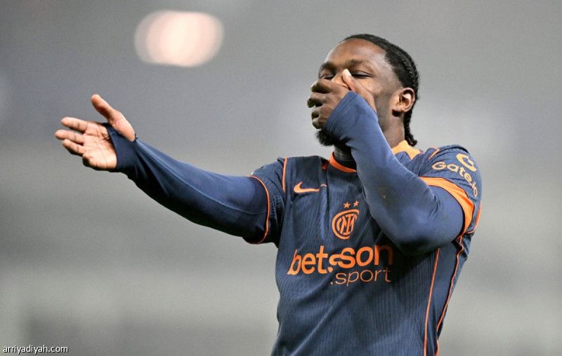 إنتر يعزز الصدارة بثنائية بارما