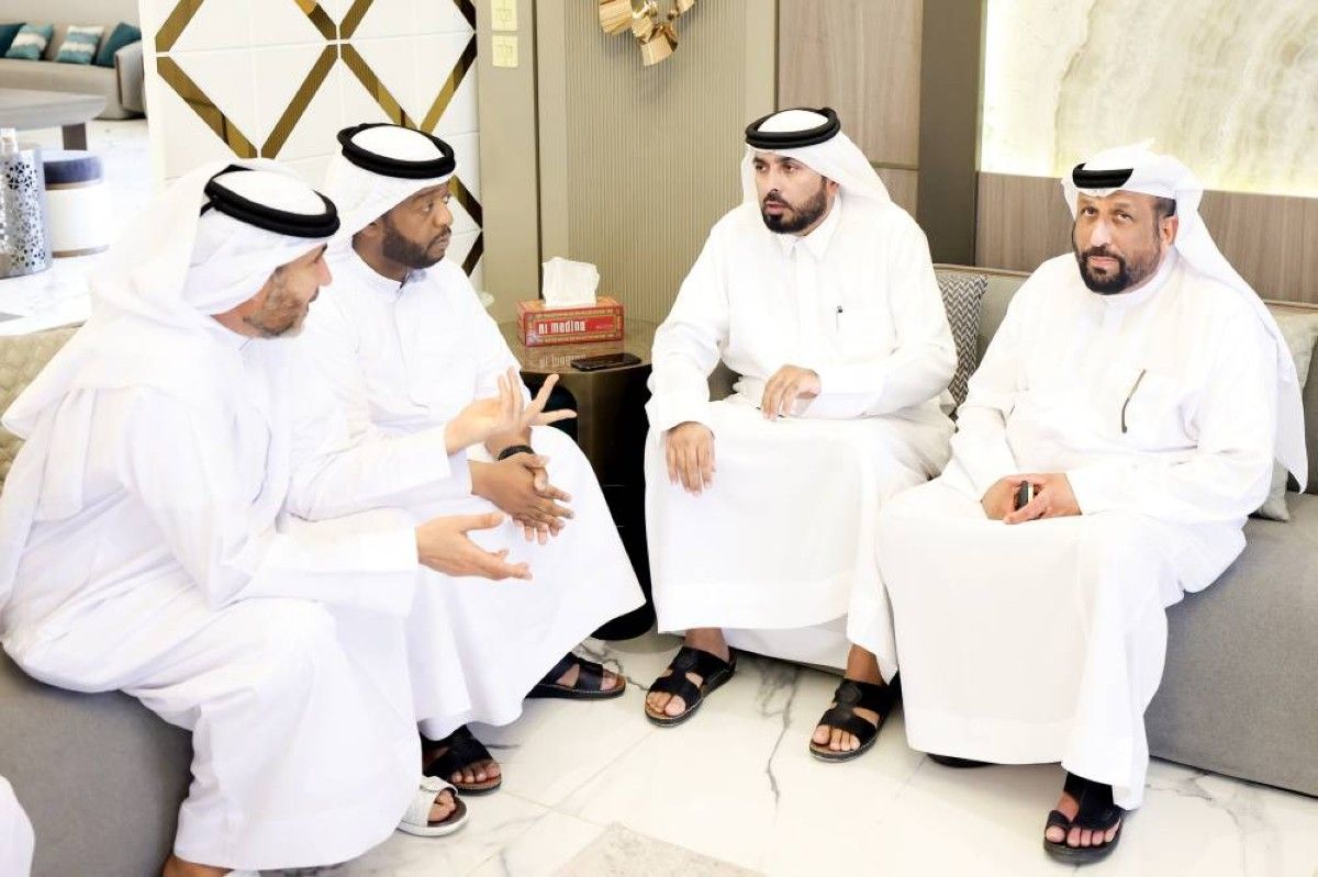 مسؤولون ومواطنون يعزون في وفاة عوشة المري