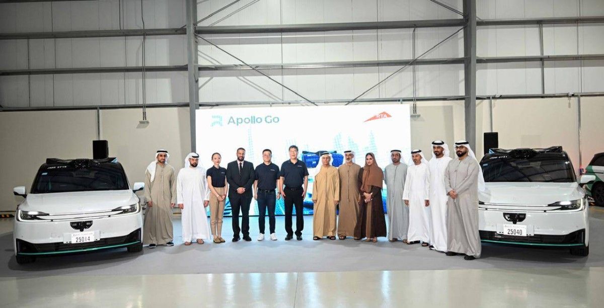 مطر الطاير يفتتح مركز عمليات ورقابة المركبات ذاتية القيادة لشركة "بايدو أبولو جو"