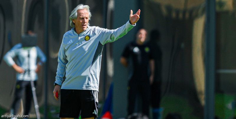 جيسوس يفاضل.. وأوتافيو يغيب