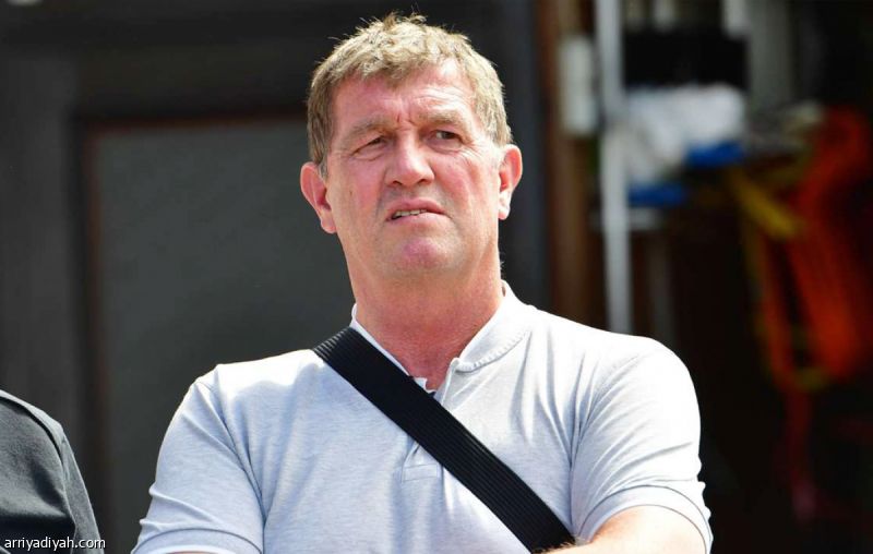 شترونتس يدعم باومان في المونديال