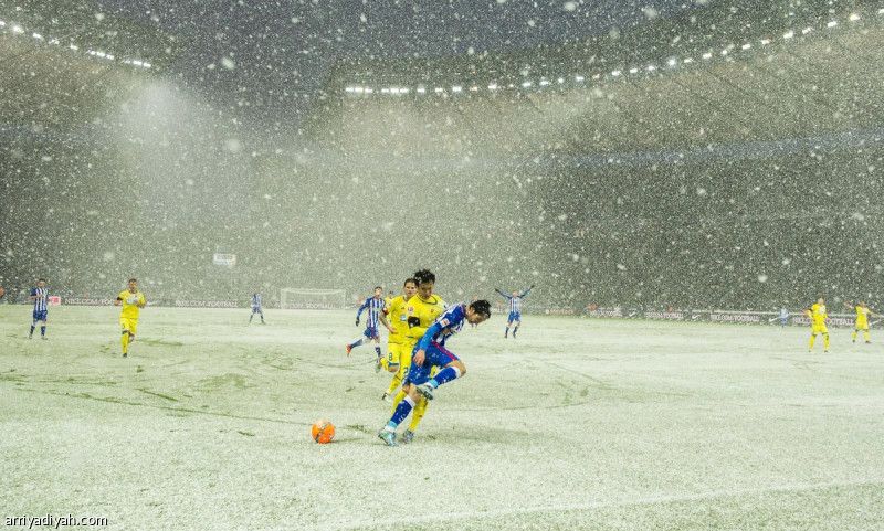 الدوري الألماني يتحدى الثلوج