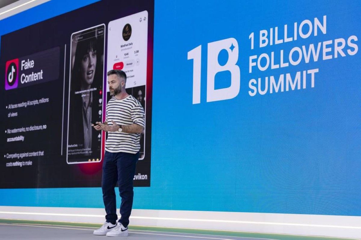 قمة المليار متابع .. جيريمي بواسونيه: 80 % لا يصدقون ما يرونه على الإنترنت