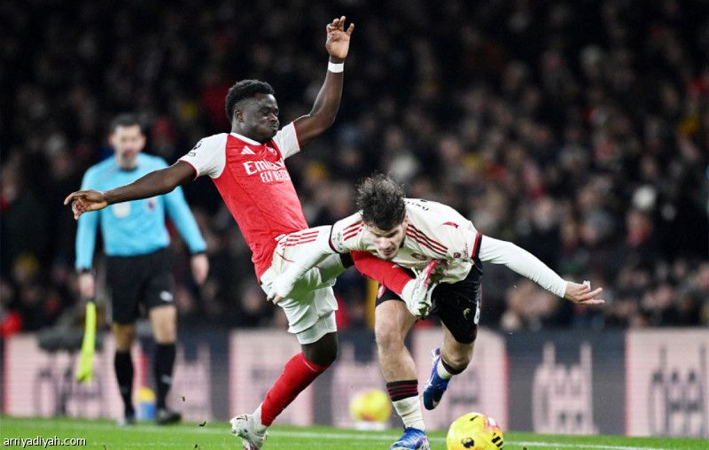 ساكا يمدد عقد أرسنال 5 أعوام