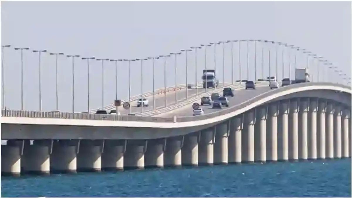 رسمياً: السعودية تنهي كابوس جسر الملك فهد نهائياً خدمة ثورية تحول 3 ساعات انتظار إلى دقائق!