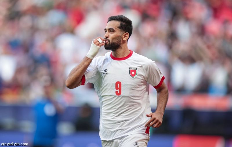 ضمك والرياض يتنافسان على علوان