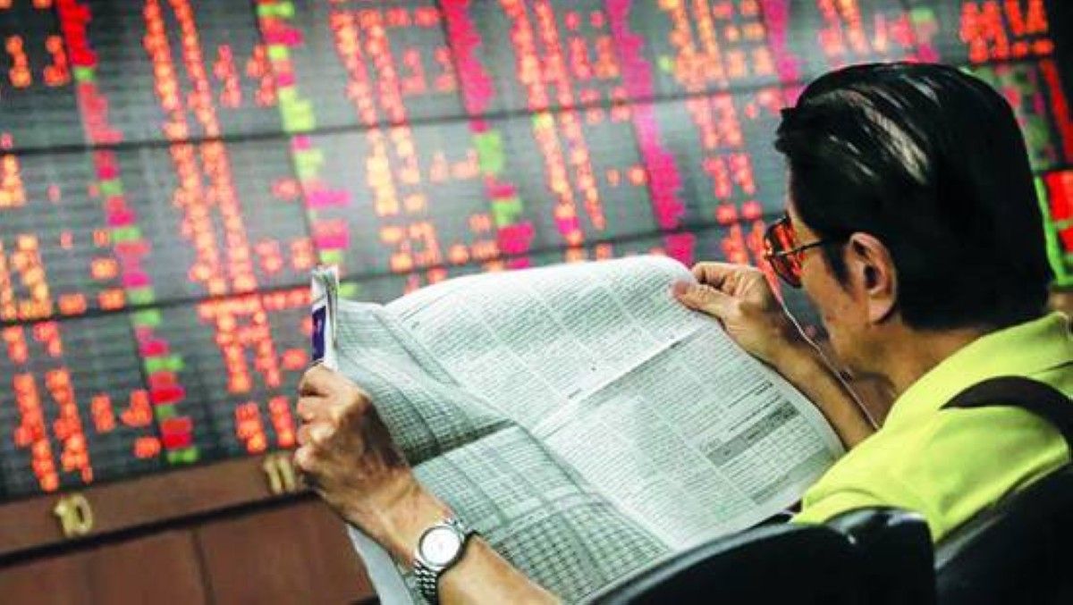 تصعيد ترامب ضد الفيدرالي يربك الأسواق ويضغط على الدولار رغم مكاسب آسيا