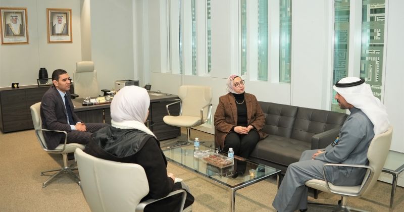 الصليلي مستقبلاً وفد الملحقية الثقافية المصرية