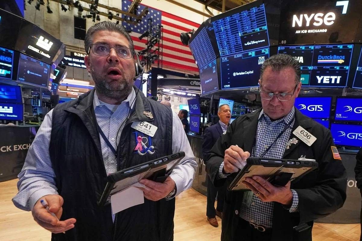 قلق المستثمرين ينتقل إلى مؤشرات «وول ستريت»