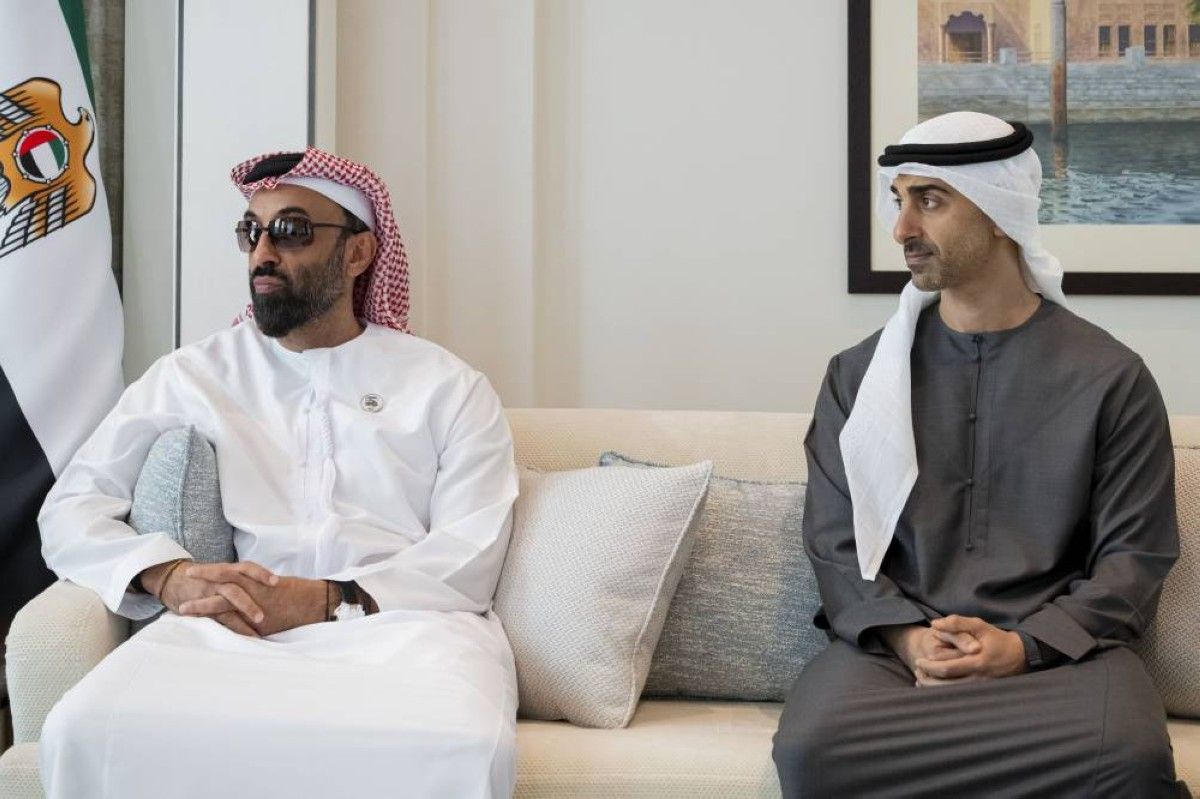 رئيس الدولة ووزير الخارجية التركي يبحثان العلاقات وتطورات الأوضاع في المنطقة