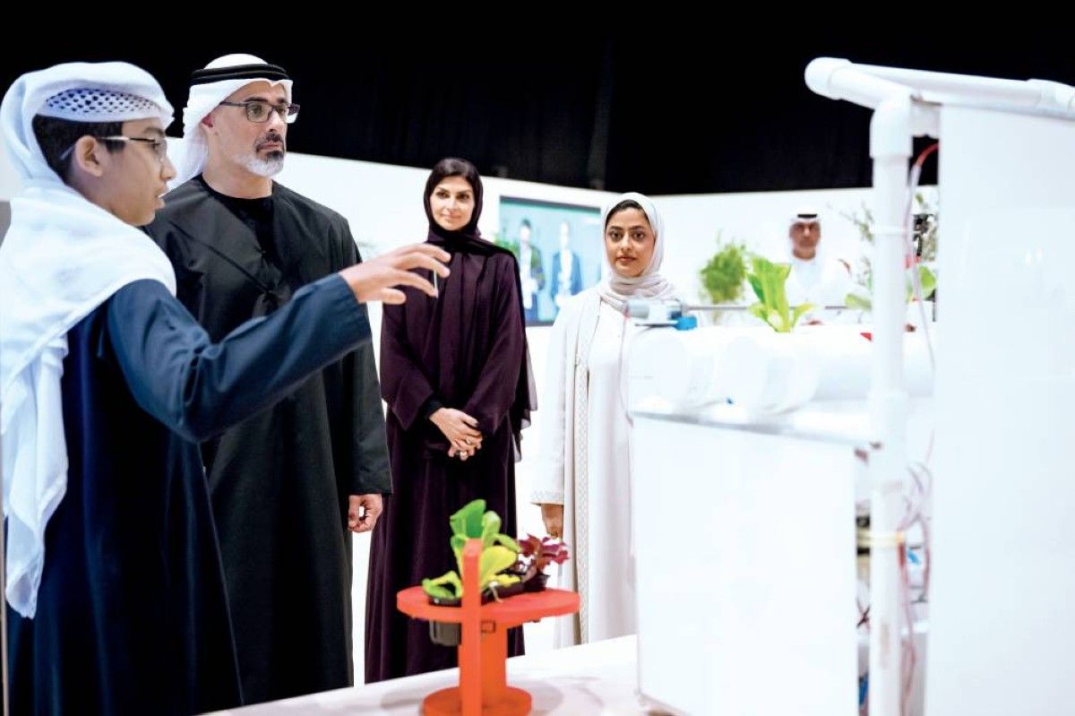 خالد بن محمد يبحث التعاون مع الرئيس التنفيذي لـ «بي واي دي»