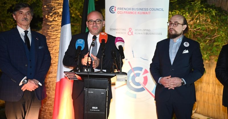 السفير الفرنسي يلقي كلمته (تصوير نايف العقلة)