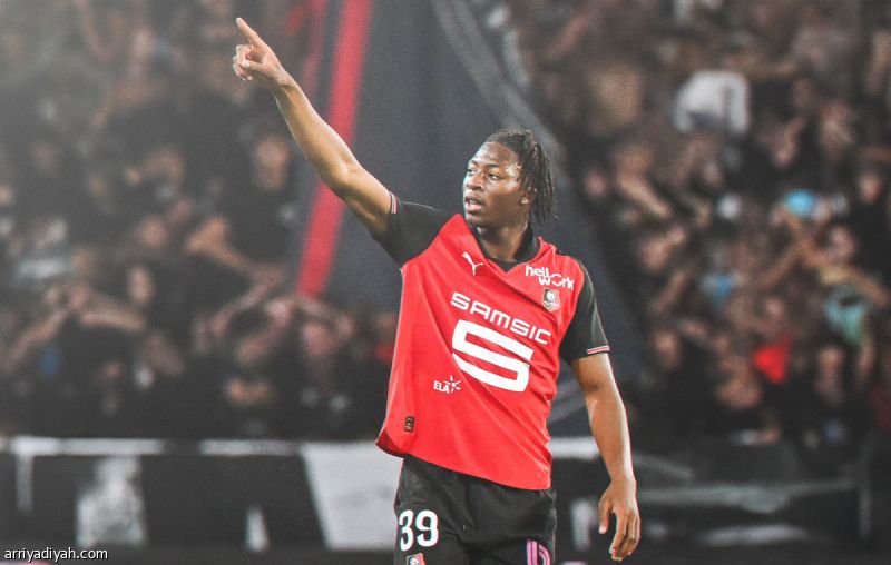 الهلال يسبق الإنجليز إلى مايتي