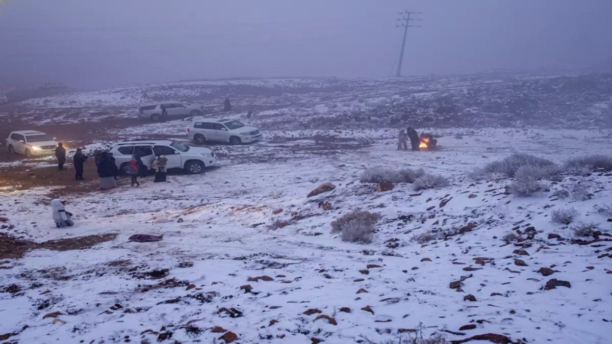 رسمياً: موجة برد قارس تجمد السعودية... درجات تحت الصفر والرياح تشل الرؤية!