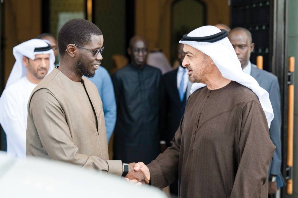 رئيس الدولة يبحث علاقات التعاون مع الرئيس السنغالي