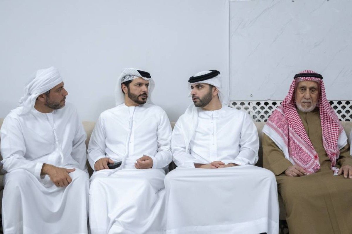 حمدان بن محمد يعزّي في وفاة علي العديدي