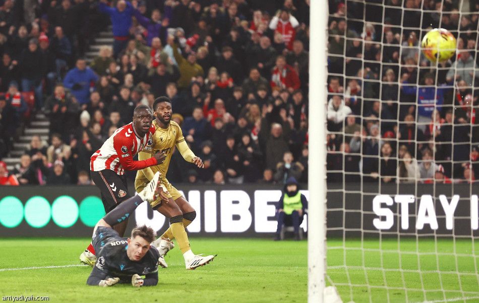 بالخسارة التاسعة.. وست هام يعمق جرح توتنام