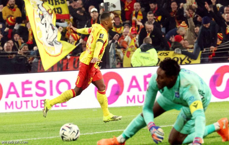 بمشاركة سعود.. لنس يستعيد الصدارة من باريس